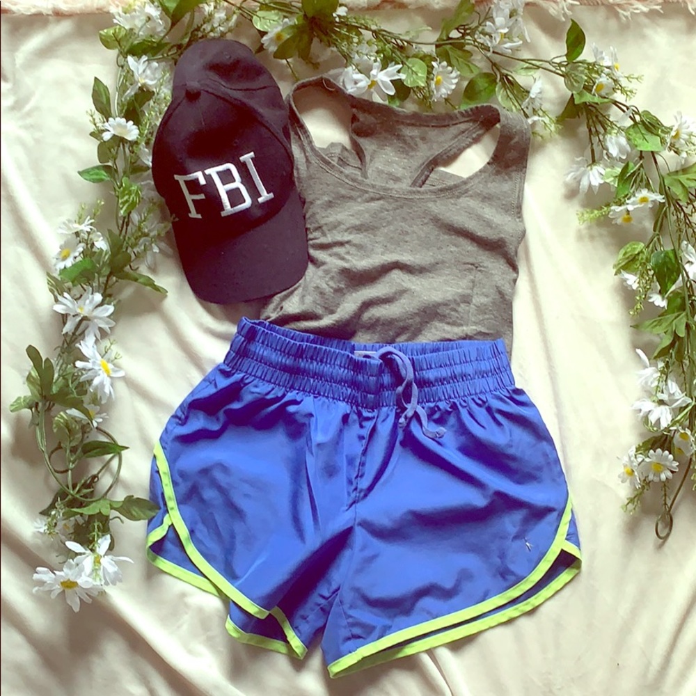 Athletic shorts stretchy